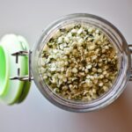 découvrez les bienfaits des oméga 3 pour votre santé : amélioration de la fonction cérébrale, réduction de l'inflammation, soutien du cœur et bien plus encore. apprenez comment intégrer ces acides gras essentiels dans votre alimentation.