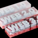 Chroniques du Web : Évolution, Enjeux et Impact de la Toile sur Notre Quotidien