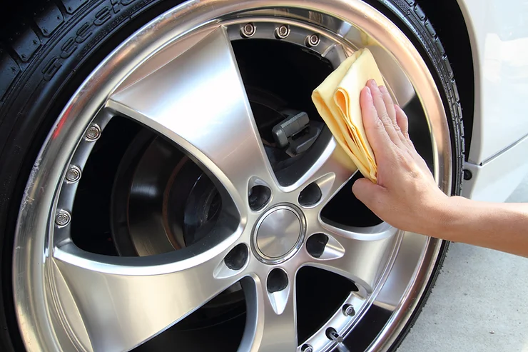 Pau (64) : Confiez le nettoyage de votre voiture à un professionnel