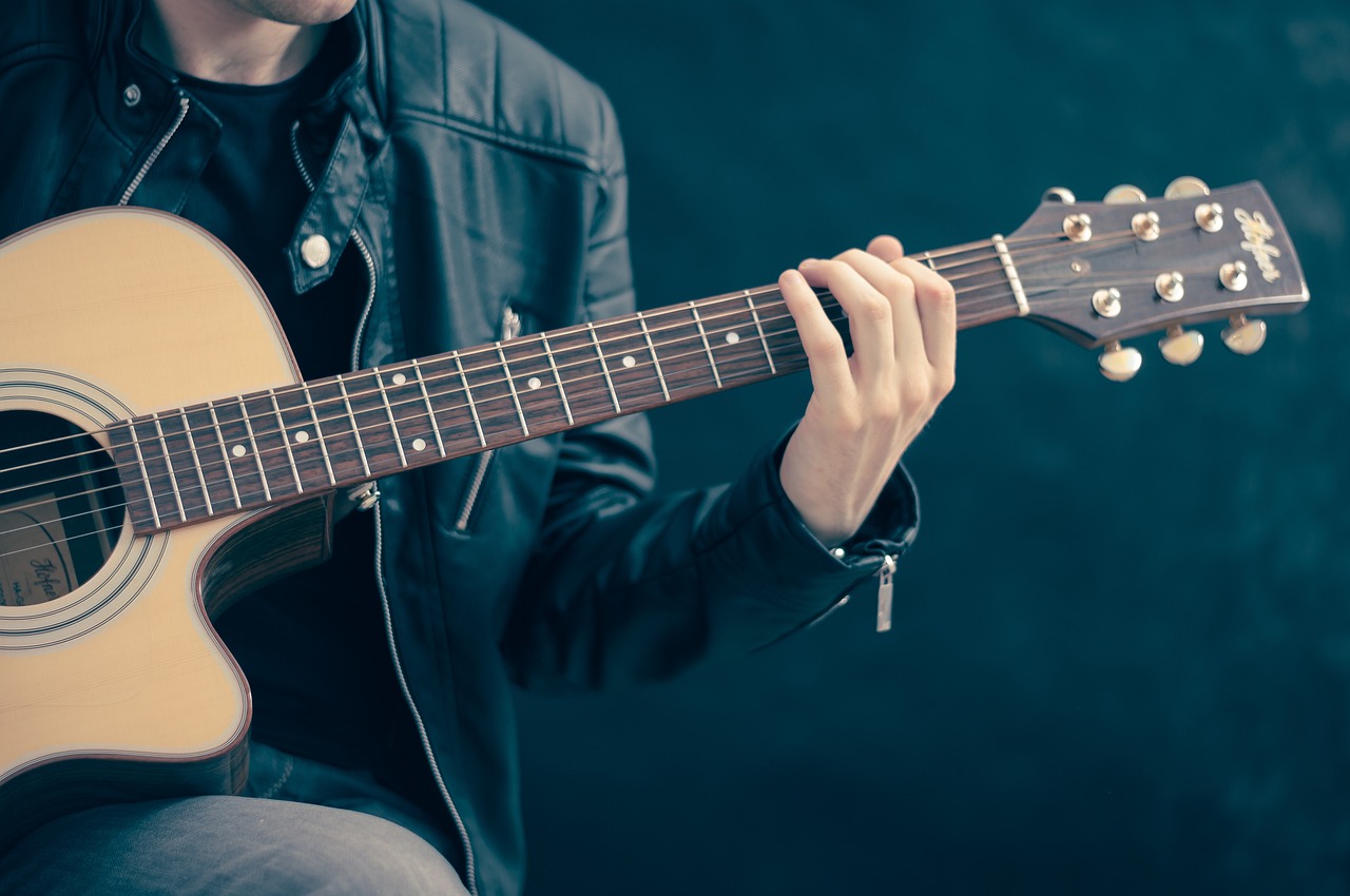 Guide pour accorder une guitare acoustique